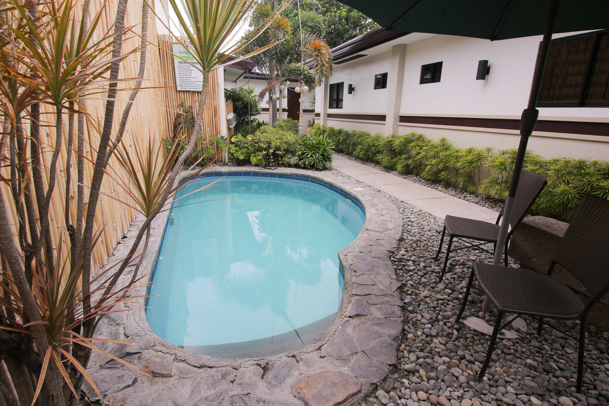אנגלס Garden View Hotel מראה חיצוני תמונה